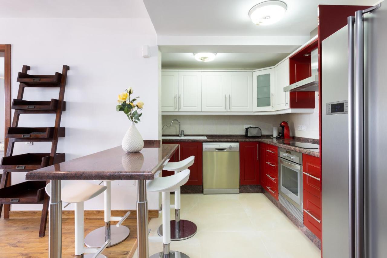 Exclusive Penthouse Playa Las Vistas 4 Close To The Sea And Beach, Aircondition For A Fee, Wifi, Terrace, Heated Pool Playa de las Américas Exterior foto